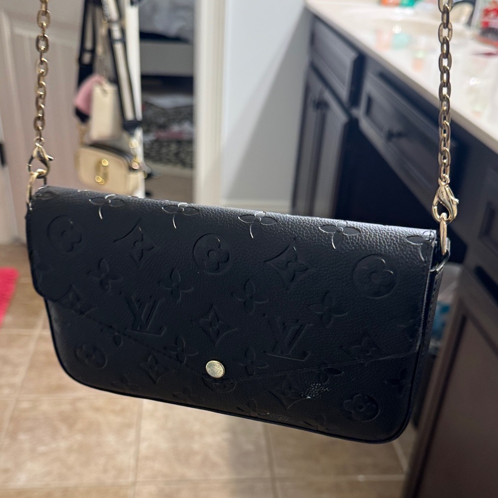 Elegant Black Embossed Leather Crossbody Bag